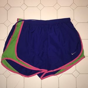 Nike Dry Tempo Shorts - Woman’s